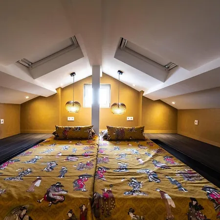 Akicity Alfama Ruby Apartament *