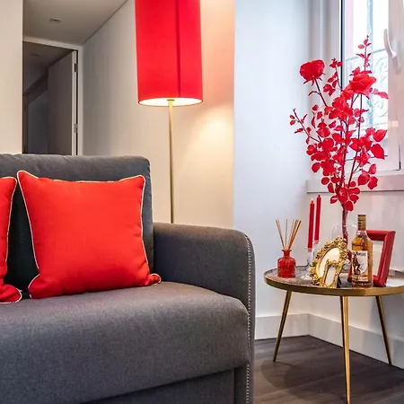 Akicity Alfama Ruby Apartament *